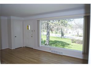 5322 Eastview Dr, Cleveland OH  44131-6028 exterior