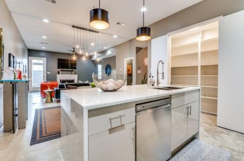 5103 Hall St, Dallas TX  75235-8815 exterior