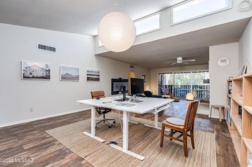 556 Dodge Blvd, Tucson AZ  85716-5162 exterior