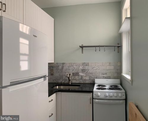 405 Fairmount Ave, Philadelphia PA 19123-2809 exterior