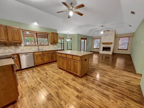 7206 Anaqua Dr, Austin TX 78750-7929 exterior