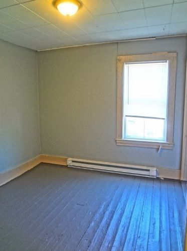 8 Cherry St, Ware MA 01082-1501 exterior