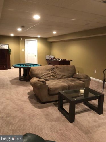 52 Steeplechase Cir, Chester PA 19014-1463 exterior