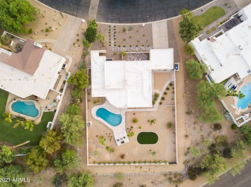 9919 47th Pl, Phoenix AZ  85028-4242 exterior