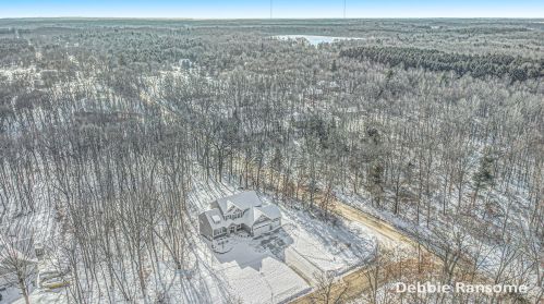 1839 Starr View Ln, Middlevle MI 49333-8061 exterior