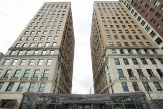 3740 Lake Shore Dr, Chicago, IL 60613-4237