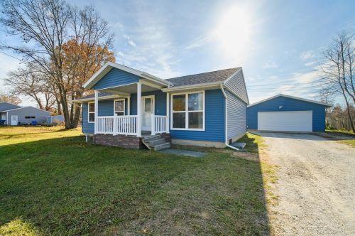 5677 Marjorie Ave, Meskegon, MI 49442-3149