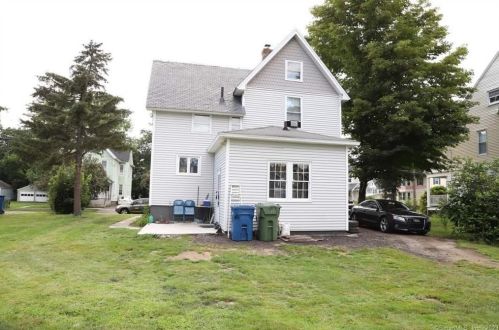 41 Loomis Ave, Windsor CT  06095-2804 exterior