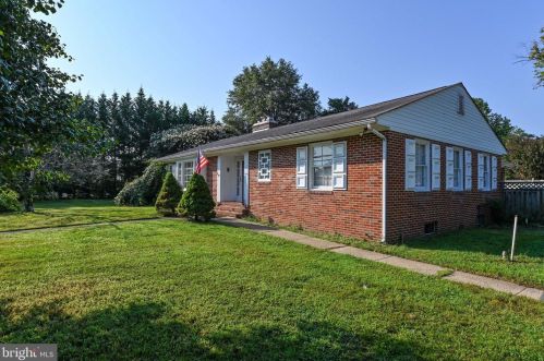 71 Southdown Rd, Edgewater, MD 21037-1635