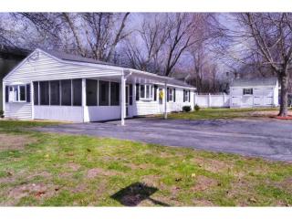 211 Dunbar St, Manchester NH  03103-7380 exterior