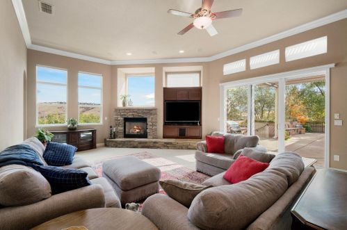 1251 Souza Dr, Folsom CA  95762-7559 exterior