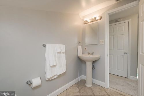 203 Nimitz Ave, Rockville MD exterior