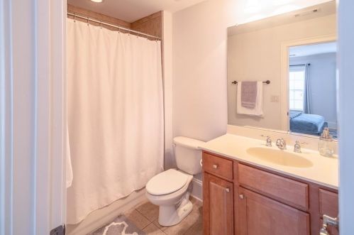 2810 Darby St, Atlanta GA  30319-3655 exterior