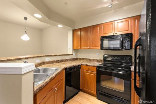 15300 112th Ave, Bothell WA  98011-4170 exterior