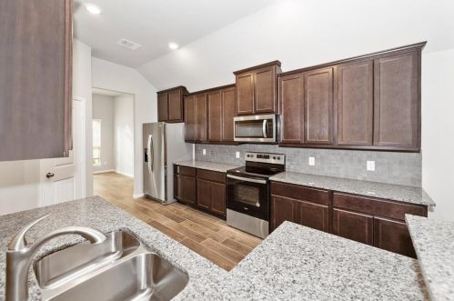 3034 Fitzgerald Dr, Montgomery TX 77356-8950 exterior