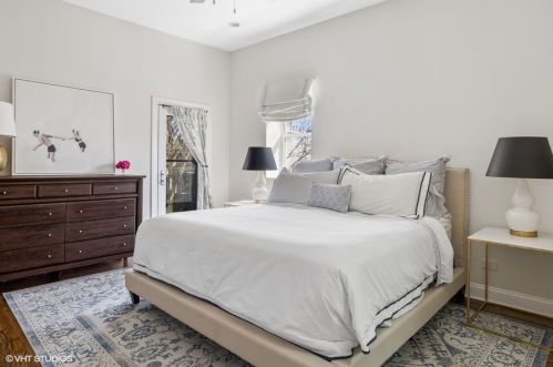 2501 Racine Ave, Chicago IL 60614-2113 exterior