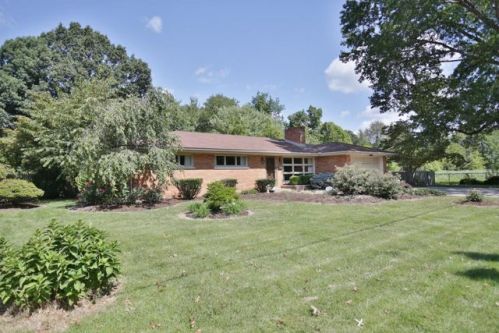 1855 Lynn Lea Rd, Louisville, KY 40216-2834