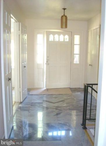 10320 Bells Mill Ter, Rockville MD  20854-4030 exterior