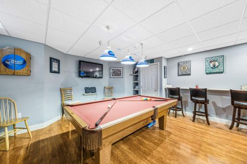 30 Max Ln, Concord NH 03301-8629 exterior