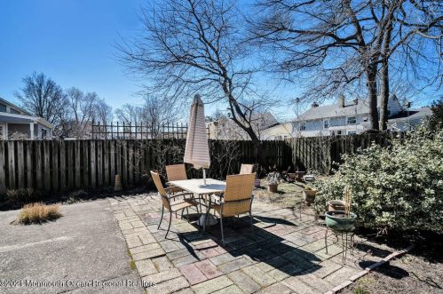 1125 Roe Ave, Point Pleasant Beach NJ 08742-4449 exterior