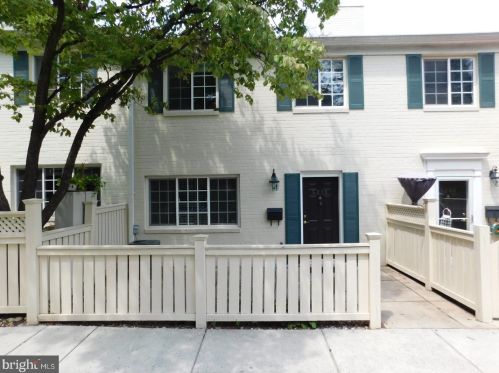 5210 Maris Ave, Alexandria, VA 22304-1904