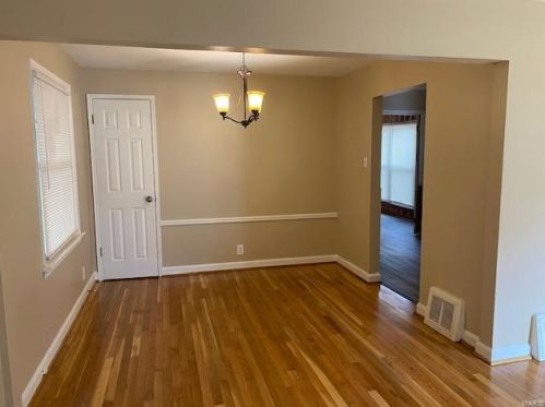 1301 Odessa Dr, Saint Louis MO  63137-2033 exterior