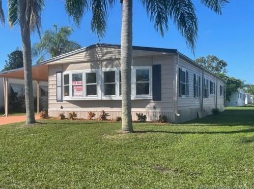 4 Montilla Way, Fort Pierce, FL 34952-3442