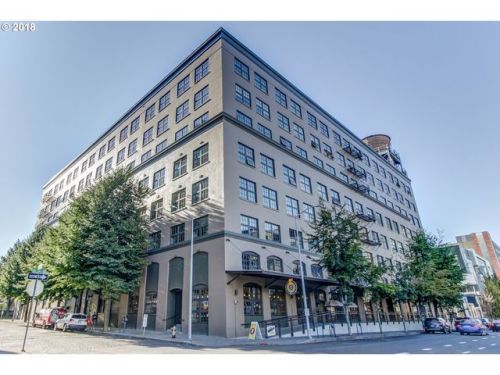 1420 Lovejoy St, Portland OR  97209-2734 exterior