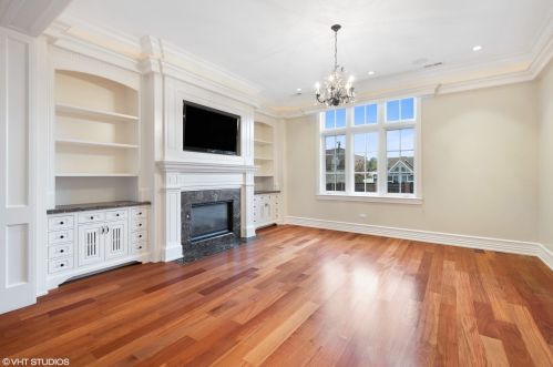 716 Schubert Ave, Chicago IL 60614-1247 exterior