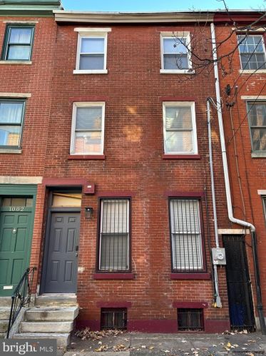 1004 Brandywine St, Philadelphia, PA 19123-3302