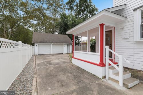 403 Howard St, Riverton NJ 08077-1328 exterior