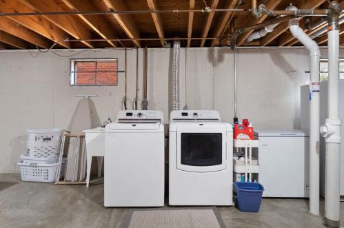 3914 Coachella Dr, Saint Louis MO 63125-3406 exterior