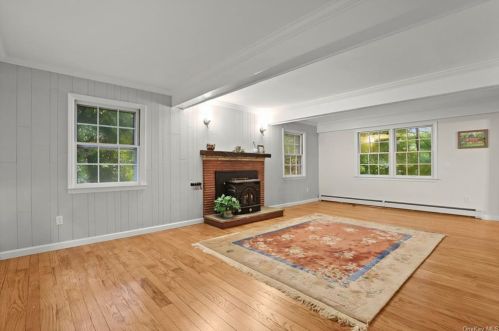 683 Bedford Rd, Armonk NY 10504-2905 exterior