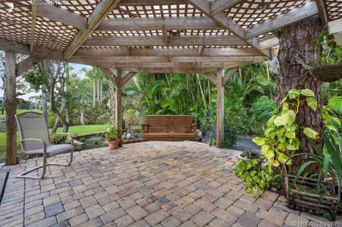 1460 Sunshine, Fort Pierce FL 34952-6009 exterior