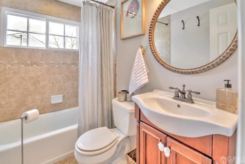 96 Southwood Dr, Old Bridge NJ 08857-1461 exterior