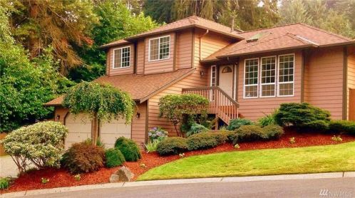 2417 180th Ct, Seattle, WA 98155-3944