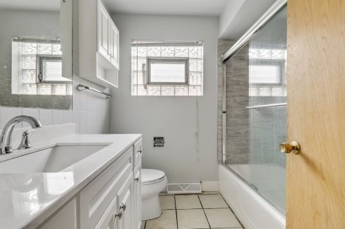 2118 9 Ave, Broadview IL 60153-1523 exterior