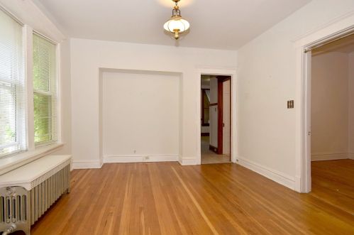 3854 Claremont Ave, Chicago IL 60618-3820 exterior