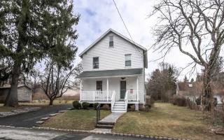 2 Garabrant St, Mendham NJ  07945-1406 exterior