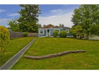 8126 31 Ave, Seattle WA  98115-4730 exterior