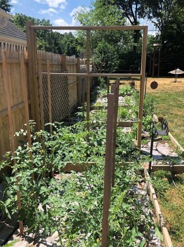 12 Monroe St, North Haven CT 06473-1813 exterior