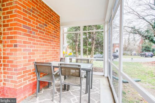 9512 Saybrook Ave, Silver Spring MD 20901-3034 exterior