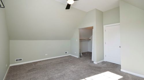 5149 Grace St, Chicago IL 60613-3904 exterior