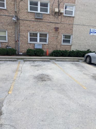 1440 Sherwin Ave, Chicago IL 60626-9000 exterior