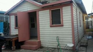 6563 Vermont Ave, Los Angeles CA  90044-3651 exterior