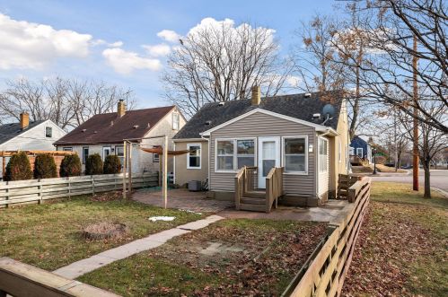 1349 6 St, Saint Paul MN 55106-4801 exterior