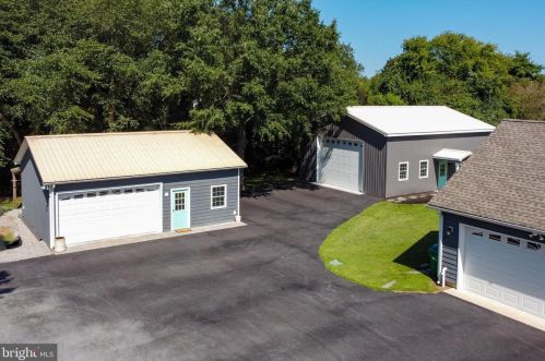 15544 New Rd, Lewes DE 19958-9573 exterior