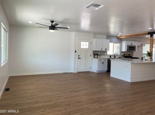 8954 Michigan Ave, Chandler AZ  85248-6446 exterior