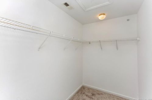 40 Last Leaf Cir, Windsor CT  06095-4733 exterior