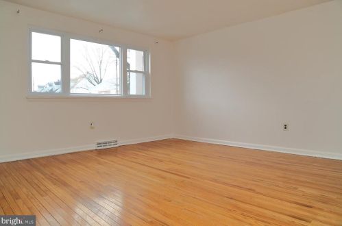 835 Hilton Dr, Lancaster PA 17603-5835 exterior